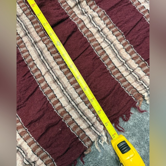 Aritzia Wilfred Burgundy Stripe Blanket Scarf - Picture 9 of 11